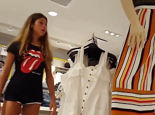 boso voyeur teen mom upskirt on a fashion shop
