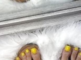 Sexy Yellow Toes in Sandals