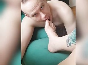 Milf Mae December gets foot worship and pussy worship from dilf
