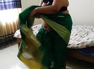 Sexy saree wearing tamil aunty fucks in hotel bed and cums a lot - Big Boobs (Hindi Audio)