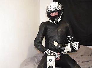 I jerk off and cum on my boots in my biker gear