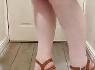 Edge to my perfect legs and wedges for me like a good boy x